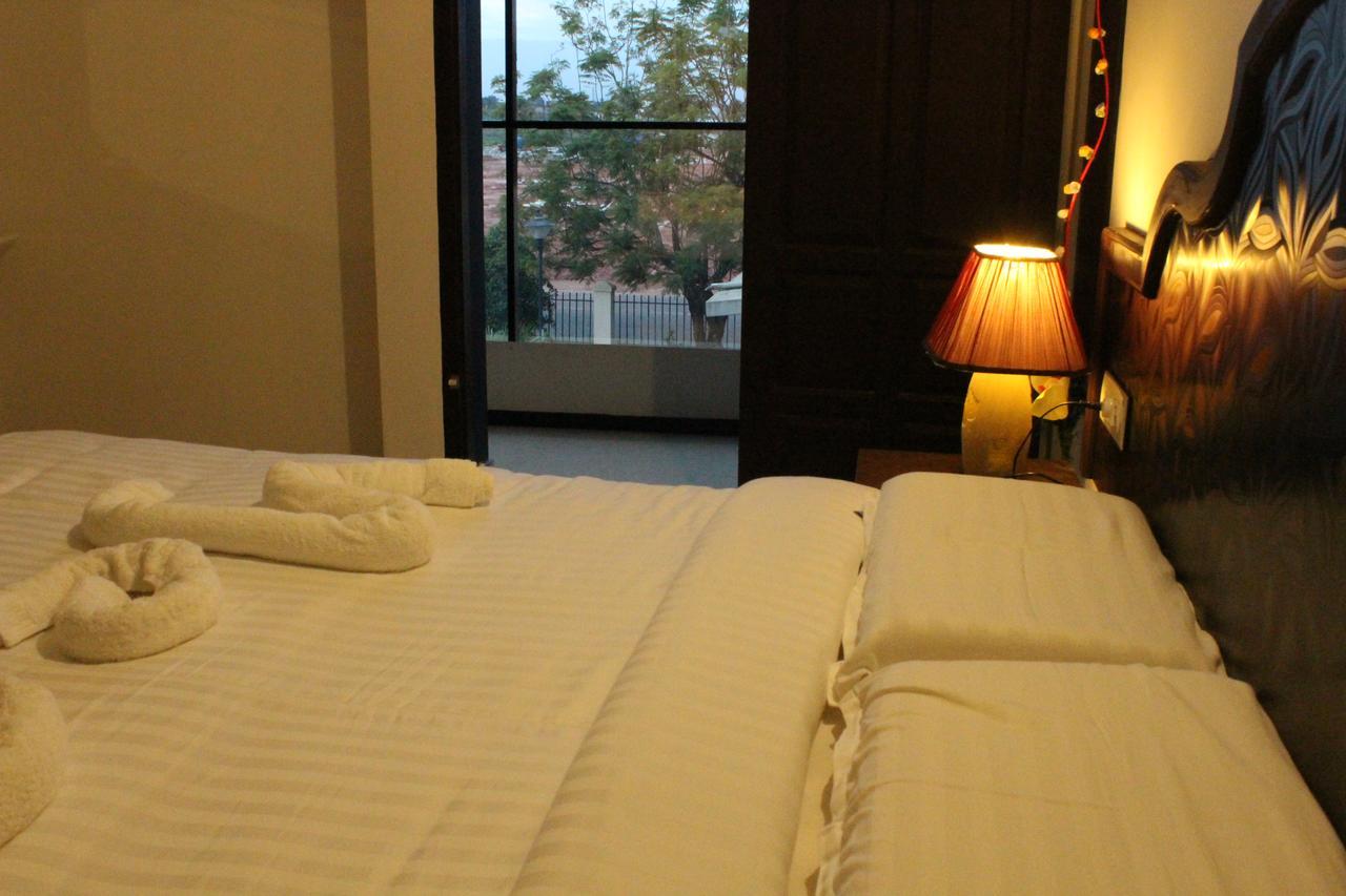 Ebenezer Plaza Hotel Nedumbassery Exterior photo