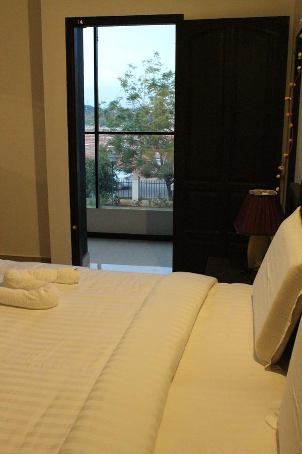Ebenezer Plaza Hotel Nedumbassery Exterior photo