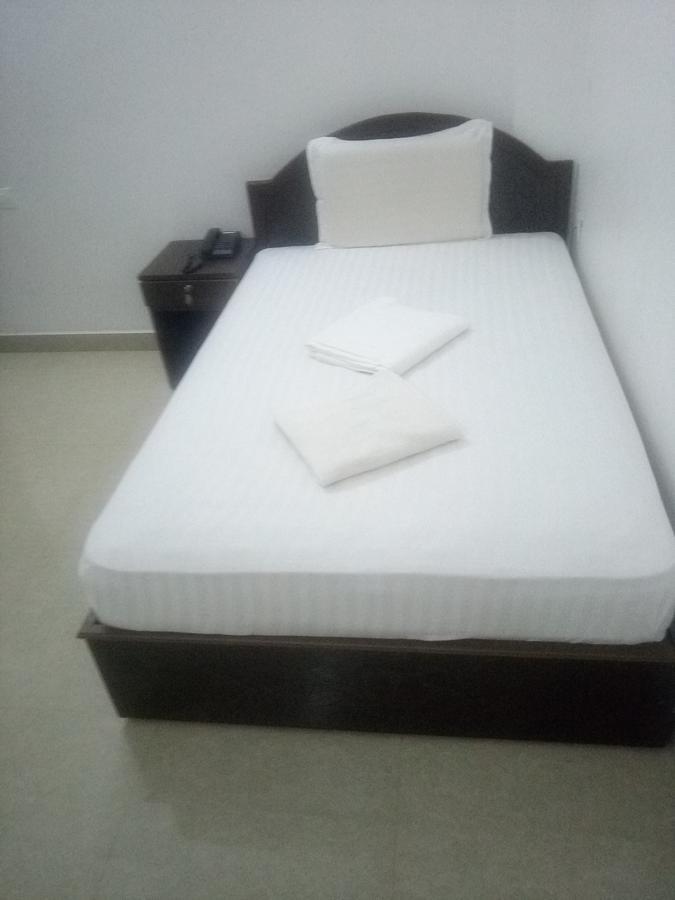 Ebenezer Plaza Hotel Nedumbassery Exterior photo